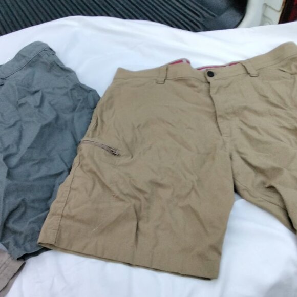 3 pairs of Mens Wrangler Shorts Size 38 - Picture 3 of 10